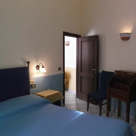 Santa Lucia 50 בית הארחה