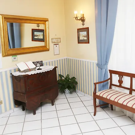 Santa Lucia 50 بيت ضيافة