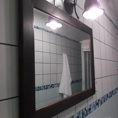 Santa Lucia 50 4* نابولي